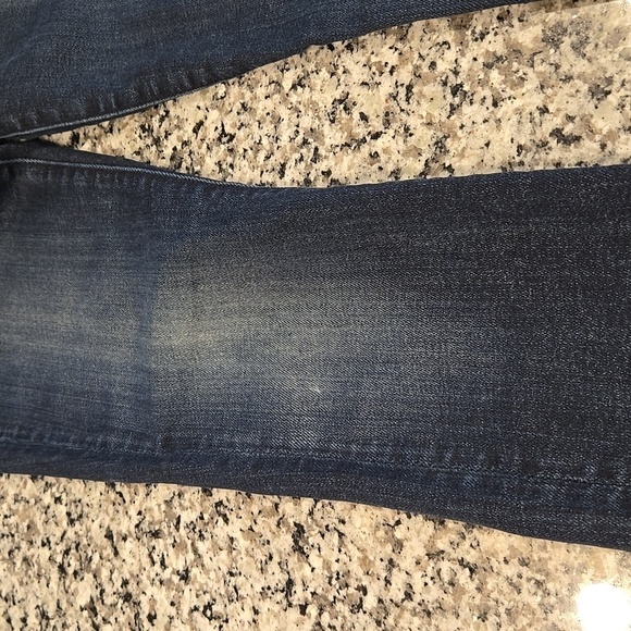 MOTHER LOOKER ANKLE FRAY IN FILM AT 11 WASH JEANS. SIZE 24. - Picture 9 of 12
